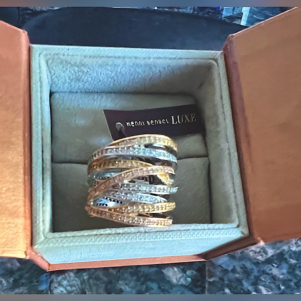 Henri Bendel Luxe Eing